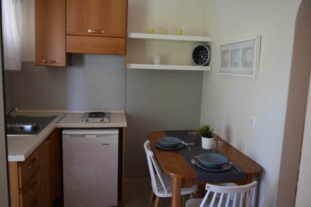 Marini Apartments Moraitika Bagian luar foto
